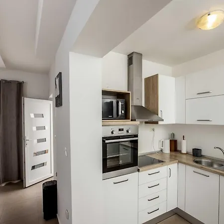 Andelka With Swimming Pool Apartamento Split