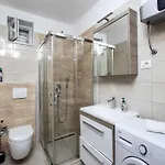 Apartment Andelka With Swimming Pool
