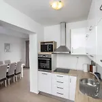 Andelka With Swimming Pool Apartment Split