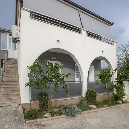 Apartment Andelka With Swimming Pool *