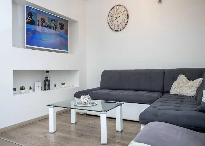 Apartment Andelka With Swimming Pool Split