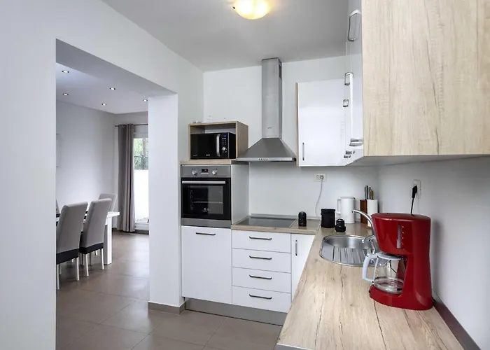 Apartment Andelka With Swimming Pool Split