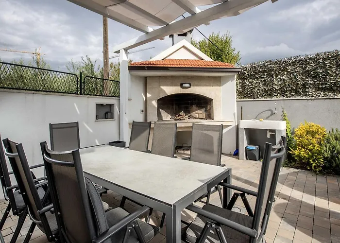 Andelka With Swimming Pool *