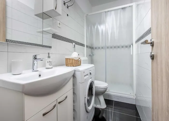 Andelka With Swimming Pool Apartment *