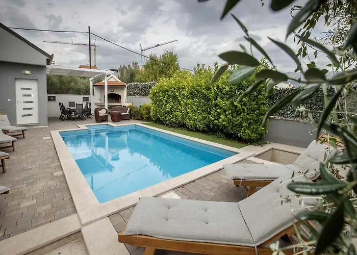 Andelka With Swimming Pool Split